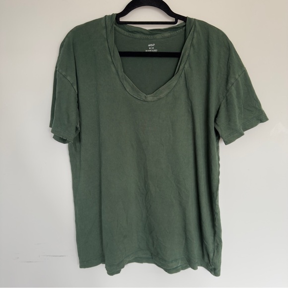 ⚪️ Aerie Soft Cotton V-Neck Tee Shirt M Army Green - Picture 2 of 7